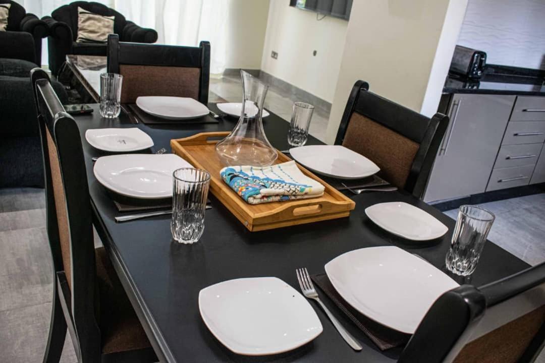 Lynm Residence Harare Buitenkant foto