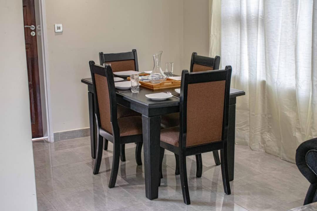 Lynm Residence Harare Buitenkant foto