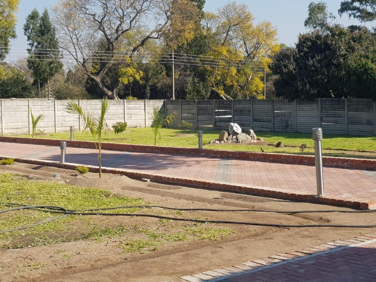 Lynm Residence Harare Buitenkant foto