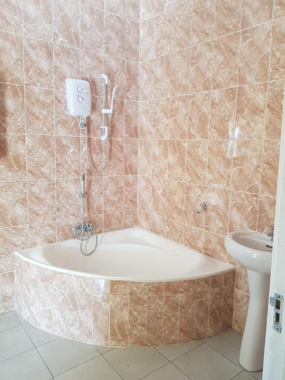 Lynm Residence Harare Buitenkant foto