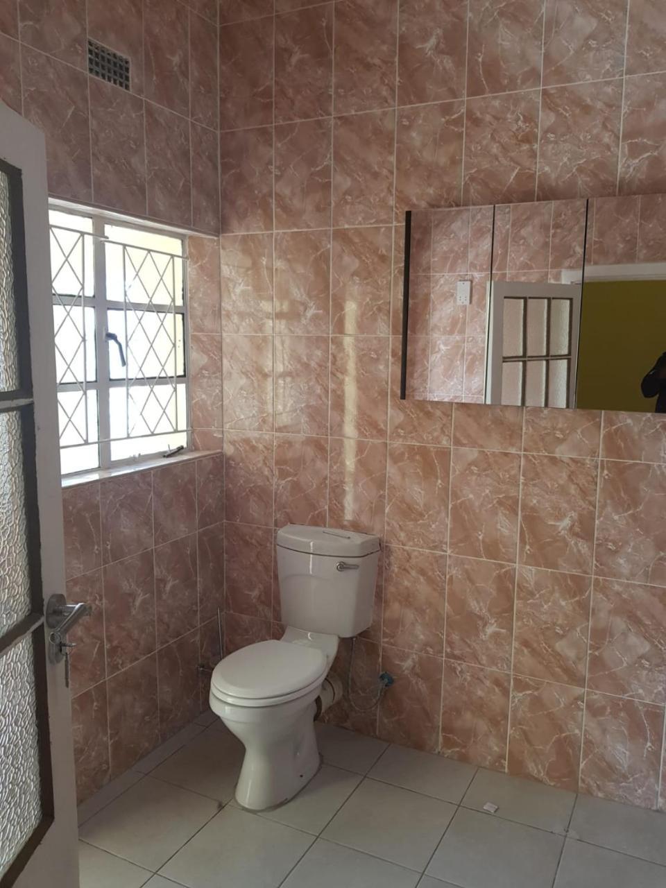 Lynm Residence Harare Buitenkant foto